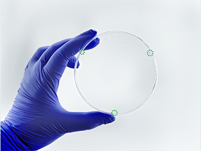 �������͸������������������ȷ���޾���ͬʱ�������彻��